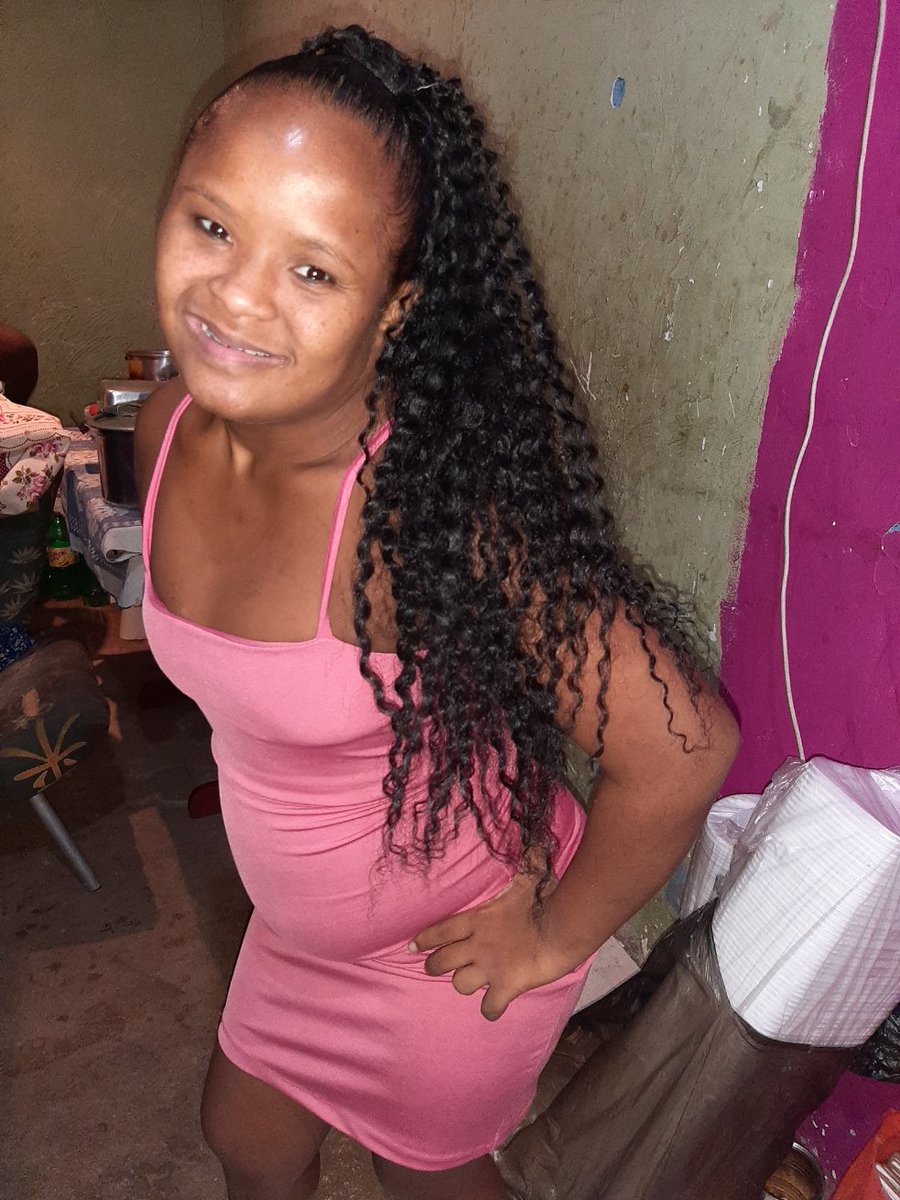 Rayane_C1996's tweet photo. - Gratidão a Ti Senhor pela minha irmã completa mais uma primaveira ,Parabéns Mana que deus de ilumine e cuida sempre de Ti,Eu vou sempre cuida de você e ter protegem,#REIJANE #Faz22 #De #Princesa Você é mais do que Especial mana te amar muito😭🎉🎊🎂👏 https://t.co/hiBu9FEatM