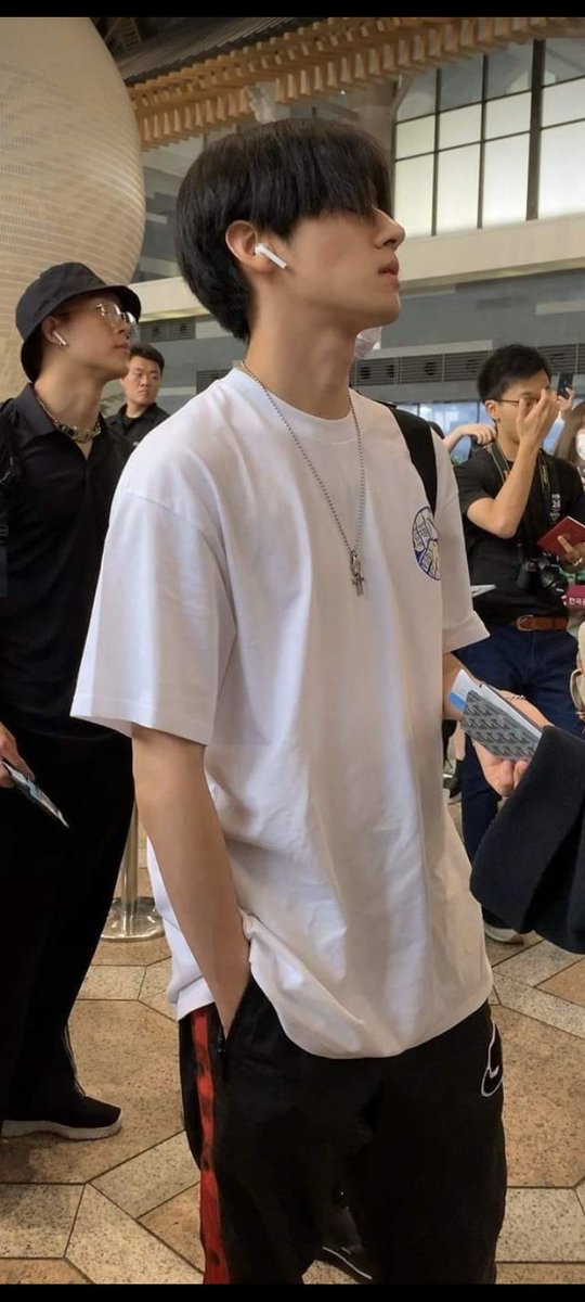 LeonelaS00's tweet photo. No les pasa que ✨ Changkyun de Perfil?✨
#MonbebewithIm #IM #DUALITY #DUALITY_IM @OfficialMonstaX #MONSTAX https://t.co/elOSVZffFu