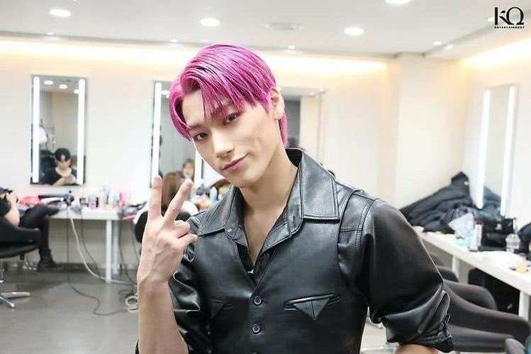 a thread to make your twitter pink  #StanWorld  #ATEEZ  #에이티즈  @ATEEZofficial