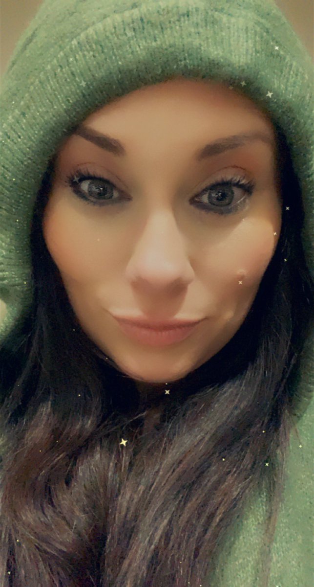EricaEdwardsAR's tweet photo. #Teachers in the south loving our snow days 🙌❤️ #NoAlarmsThisWeek #FireplaceGoing #PJsAndSnowballWars ❄️ #LifeIsSimpleAndBeautiful https://t.co/PpkIYFozNS