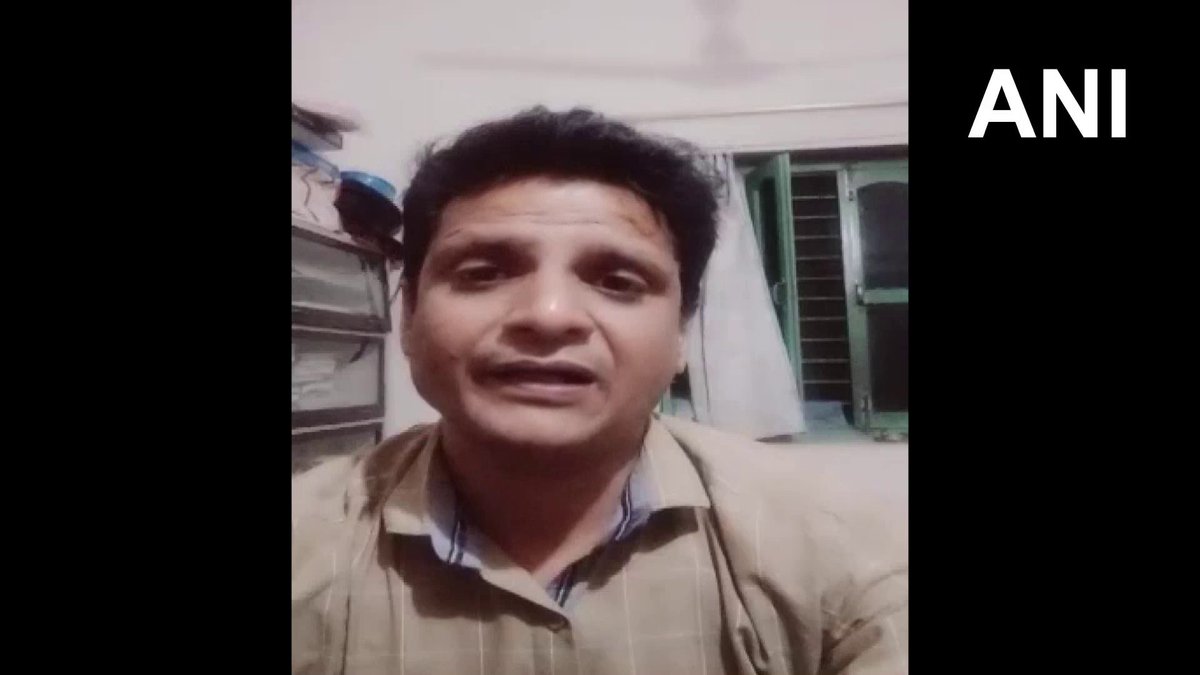 timesofindia's tweet photo. Odisha: A doctor opens a 'One Rupee Clinic' in Sambalpur district's Burla to treat the poor. 

"Saw how people struggled to get medical aid amid COVID crisis &amp; I wanted to help beyond my duty hr. I charge Re 1 so they don't feel they're availing free service," says Dr Ramchandani https://t.co/0xHTcl3YMg