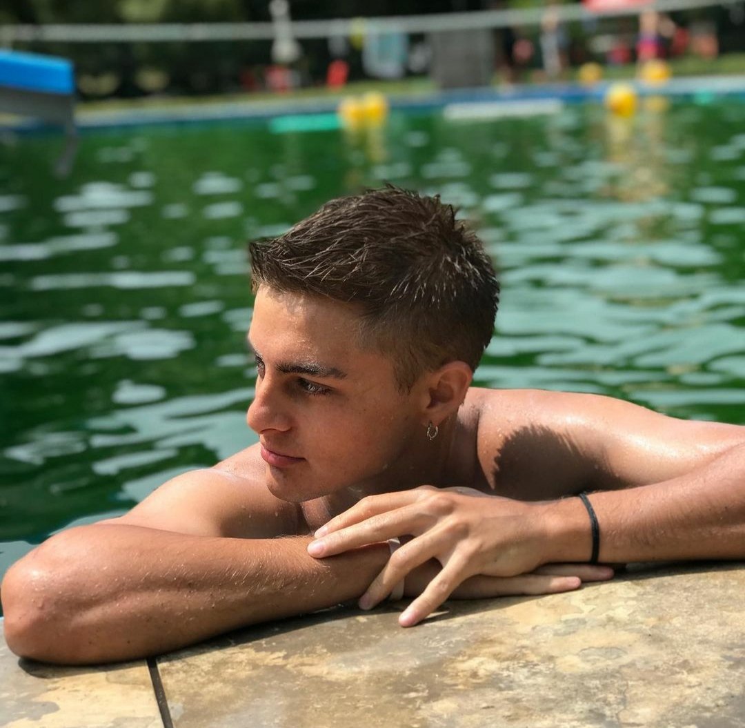 fran95113182's tweet photo. verano😍 https://t.co/9ZQICGYxBq