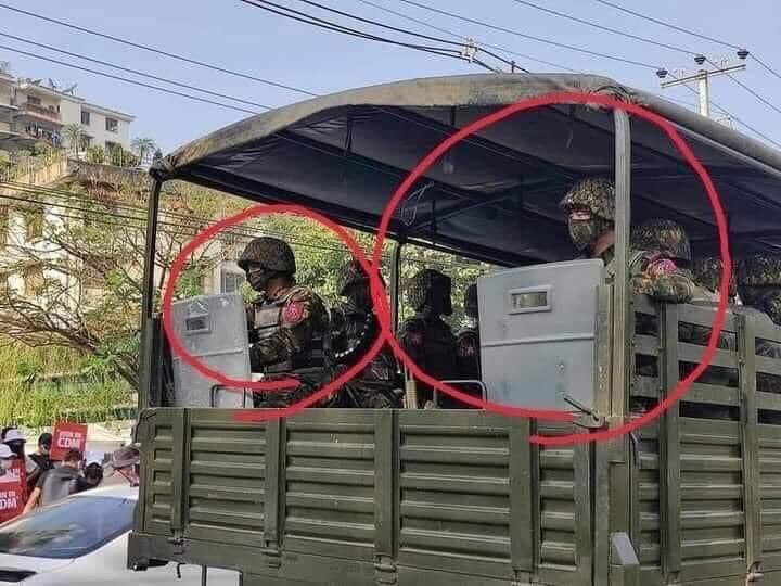 PyaeHtunn's tweet photo. Soldiers from China ?????? #ShameOnYouChina #WhatsHappeningInMyanmar #ChinahelpMilitaryCoupforOwnbenefit #HumanRightsViolations https://t.co/rJOmge9IvU