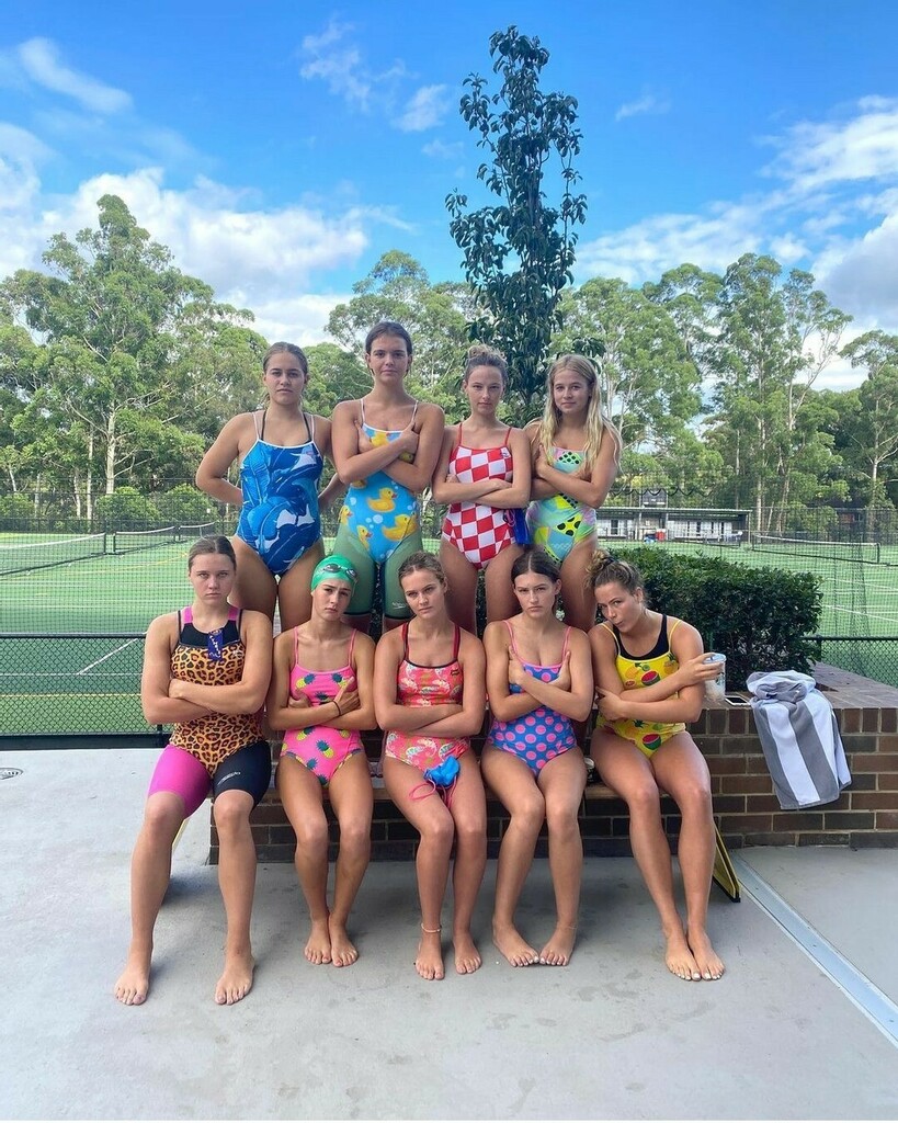 BudgySmuggler's tweet photo. Last swimming carnival of school... This crew came to conquer! 😂 🙌 (we're told there were no less than 36 medals between them this day... Cannot confirm or deny) .
📸 @kennedycooper__ #Smugglettes https://t.co/xMt99QTyOg https://t.co/jGXlucmKBC