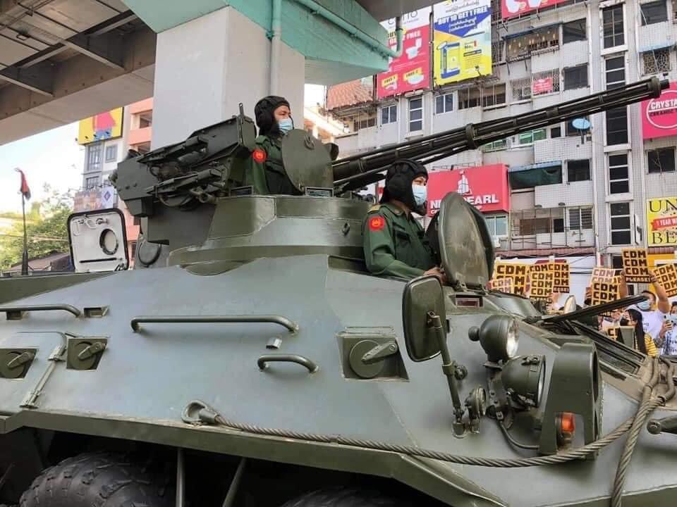 liamamcjames's tweet photo. Chinese soldiers reinforced Myanmar military wearing Myanmar military uniform. It’s obvious CHINA backing Military Coup in Myanmar.
#ShameOnYouChina 
#WhatsHappeningInMyanmar 
#Feb15Coup https://t.co/eWh4mFWRjv
