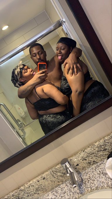 Happy V-Day 🌹❤️😍 https://t.co/BN9zaOAHtP<a href="/tag/pornhub"class="tags"><span>#pornhub</span></a><a href="/tag/thetoobahtable"class="tags"><span>#thetoobahtable</span></a>