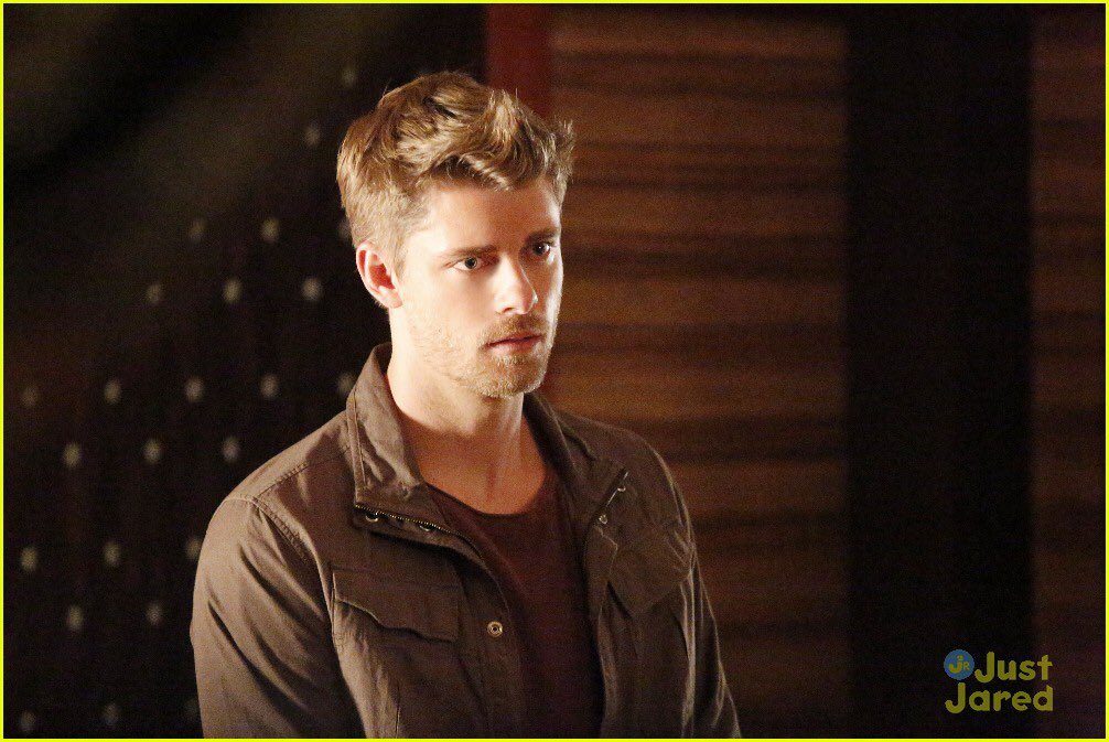 Hayden_Rom's tweet image. “Happy Valentine’s Day to my Day One! Thank you for making me into a better person, and for giving me the best thing in this world, our son @SoonToBe_Agent!” ❤️