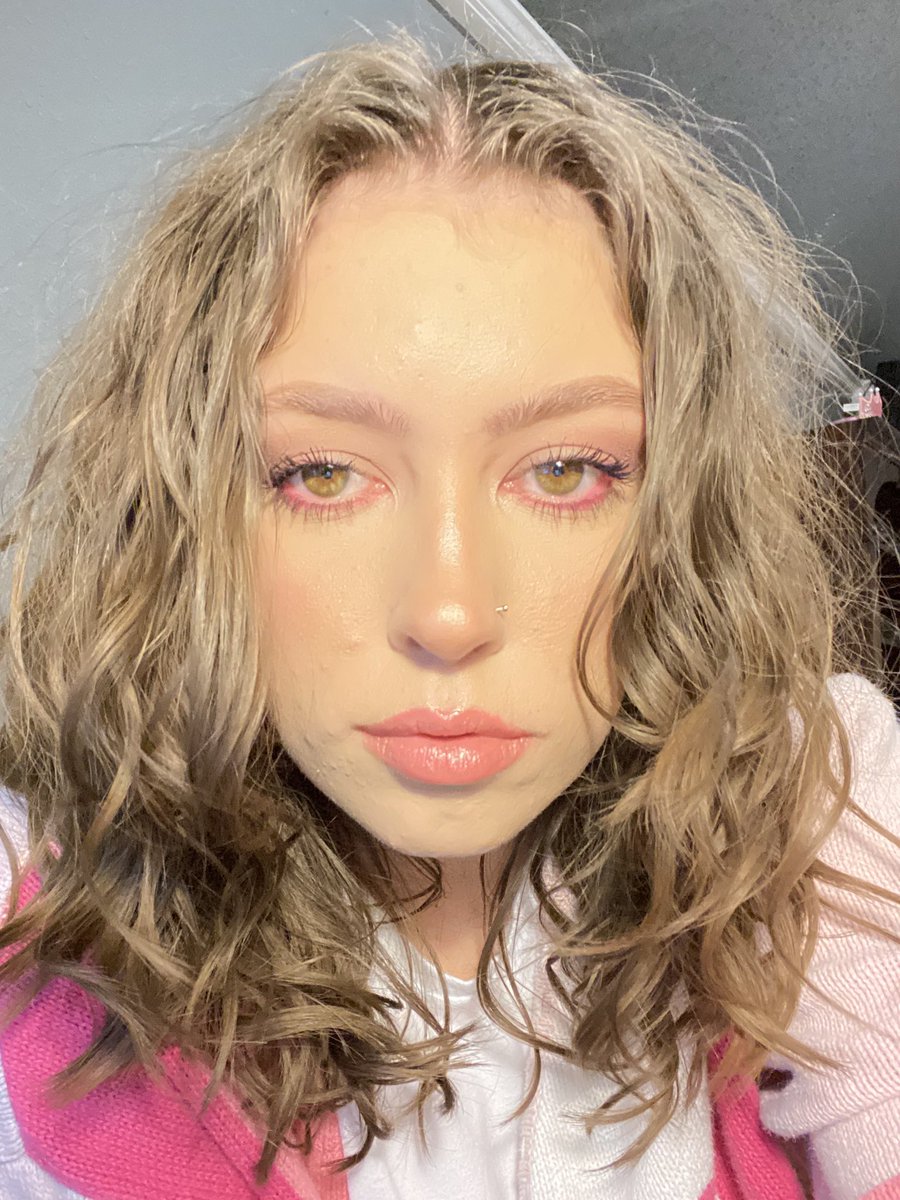 SpookySammich's tweet photo. valentine // @COIN https://t.co/uS9qMxvQQP