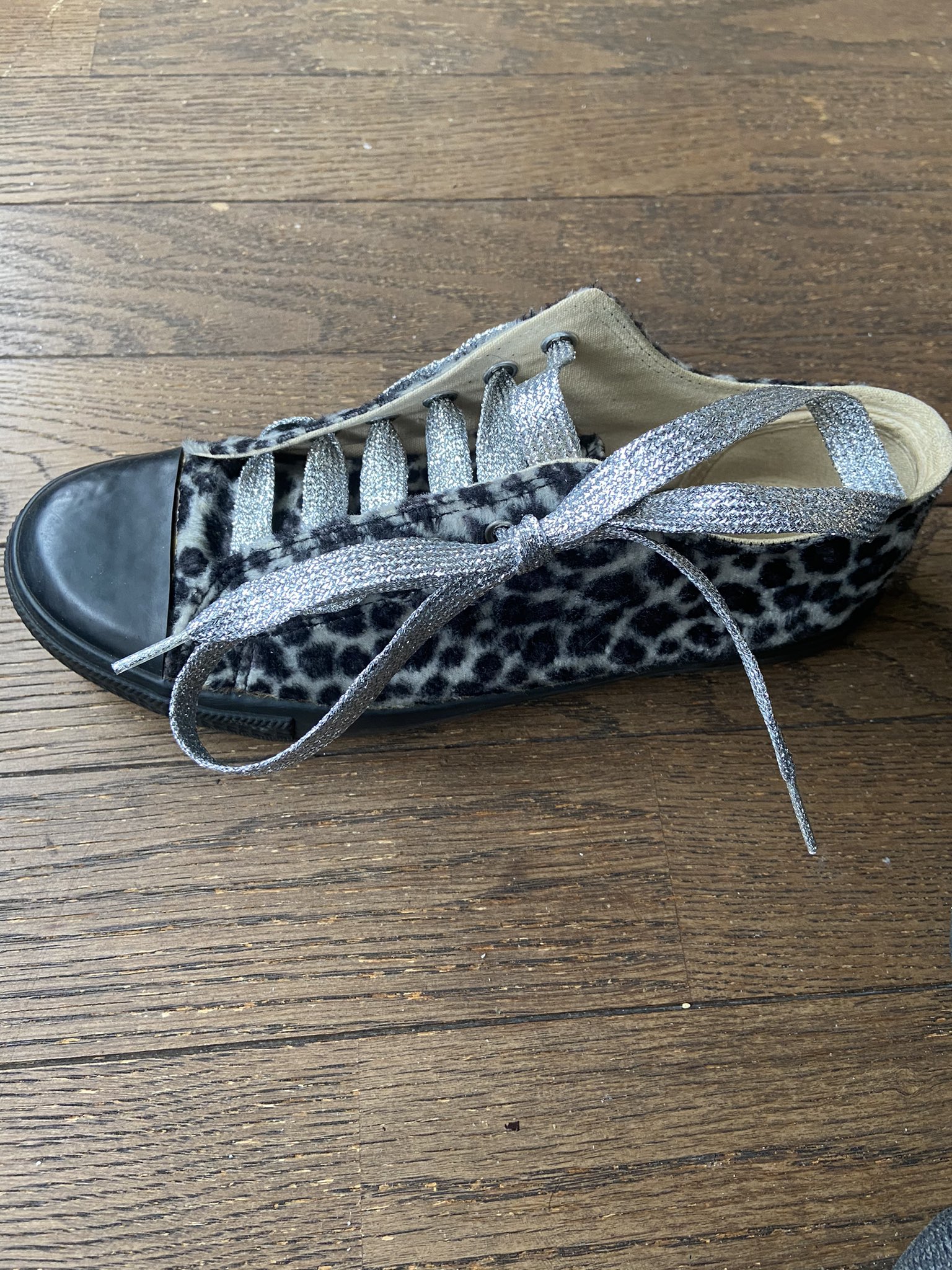 You8氏 Nier サイドリボン可愛い 靴紐短めがいいらしいが無かった ブッシュウォーク オシャレ 靴紐結び方 サイドリボン ブッシュウォーク オシャレ靴紐 レオパード柄