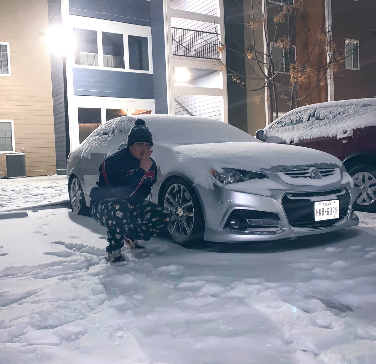 damaaaa_'s tweet photo. Best way to end Valentine’s Day weekend with my other half 🥺❄️💖 @sacredamor https://t.co/sejoNo4lUB