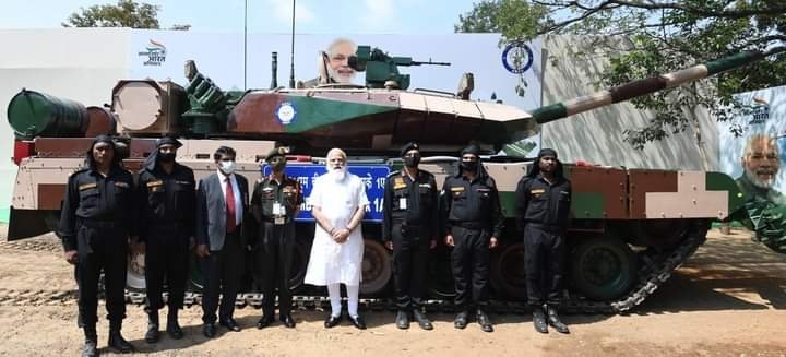 VivekSReddy9's tweet image. ಚೆನ್ನೈನಲ್ಲಿ ಸ್ವದೇಶಿ ನಿರ್ಮಿತ ಅರ್ಜುನ ಯುದ್ಧ ಟ್ಯಾಂಕರ್‌ಗಳನ್ನು ಭಾರತೀಯ ಸೇನೆಗೆ‌ ಅರ್ಪಿಸಿದ  ಮೋದಿಜಿ.

#ಆತ್ಮನಿರ್ಭರಭಾರತ
#ArjunTank

@narendramodi @PMOIndia @adgpi @IAF_MCC @DefenceMinIndia @HMOIndia