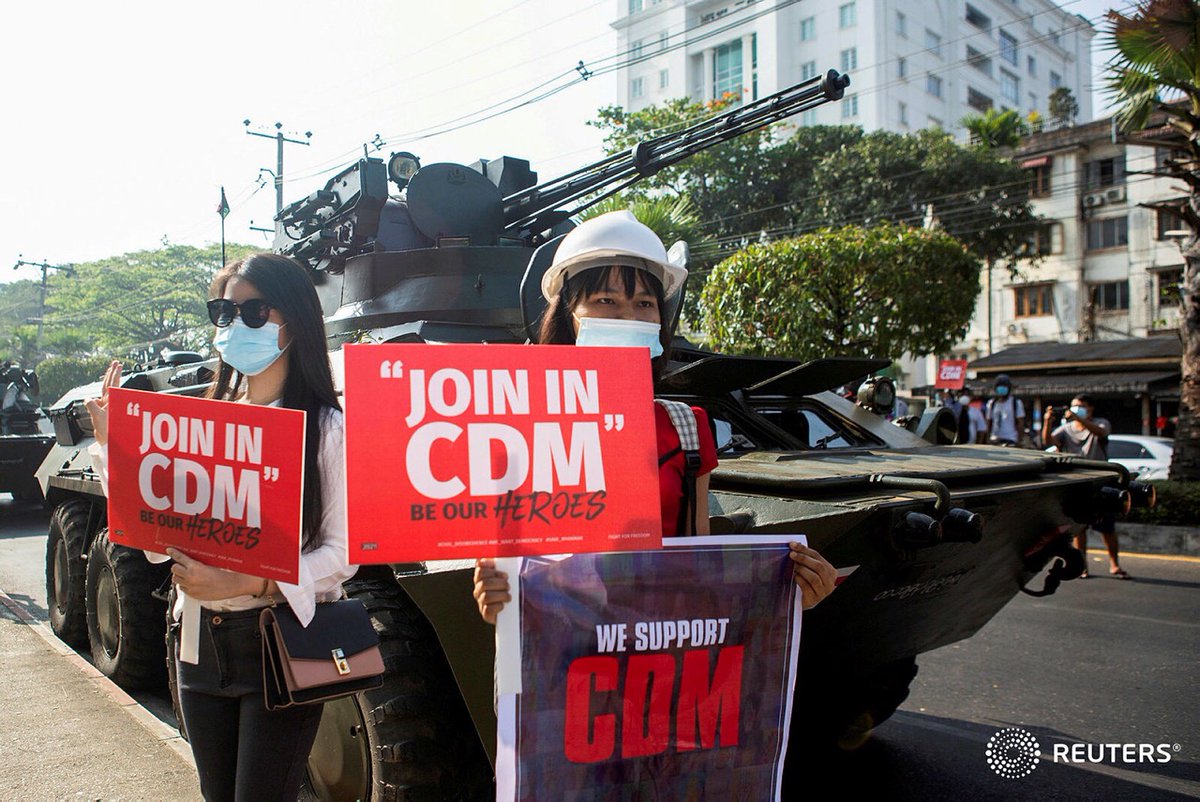 Soldiers all over the streets of #Myanmar today, but protesters still out in force.

#WhatIsHappeningInMyanmar