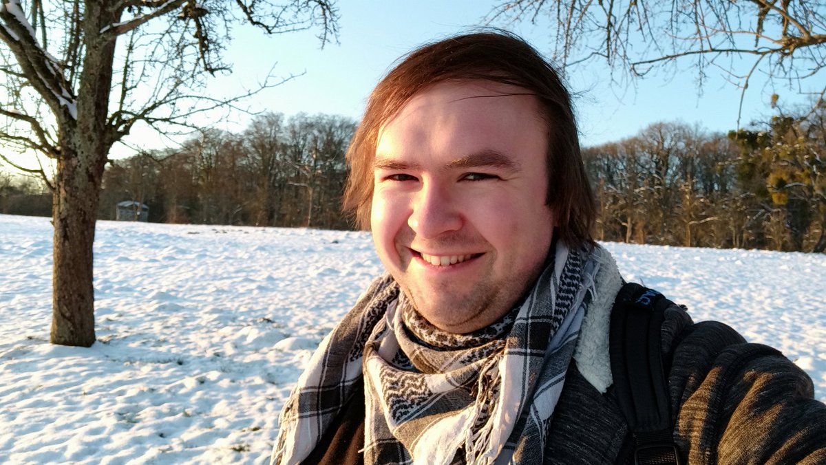 Eines der seltenen RL-Bilder, die ich poste. Auch wenn ich lächel, es ist hart, Abschied von diesem Ort zu nehmen.