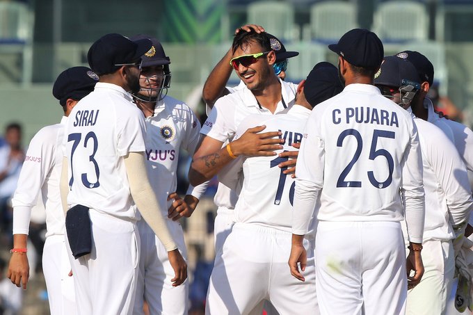 A joyous team India after taking wickets of England.