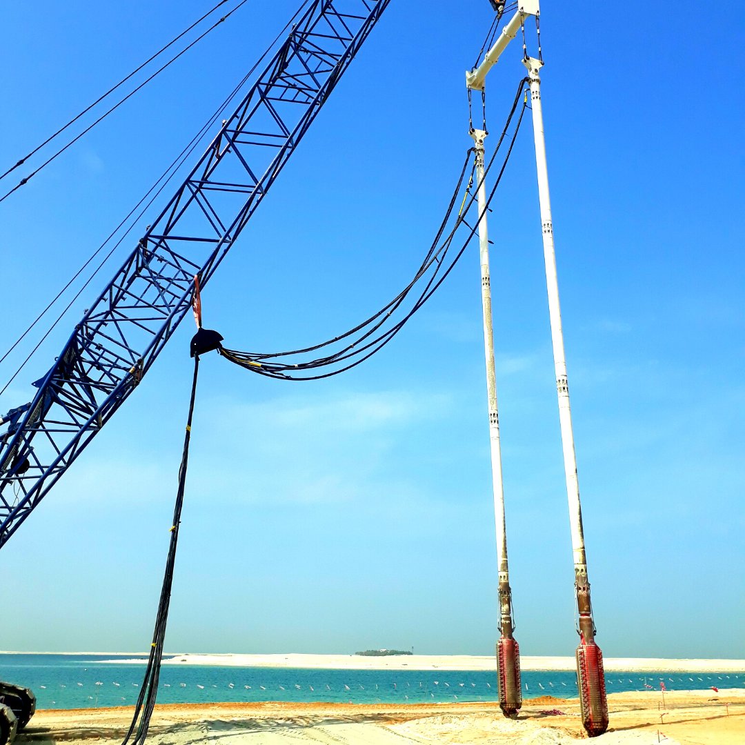 omsvibro's tweet image. Tandem Free Hanging Ground Improvement💪
✔️The tandem vibro compaction includes two vibroflotation probes. Each prob suspends from the same crane. Land reclamation projects that require 20 – 25 m depth uses this configuration.
 #Vibroflotation #Vibrocompaction #StoneColumn