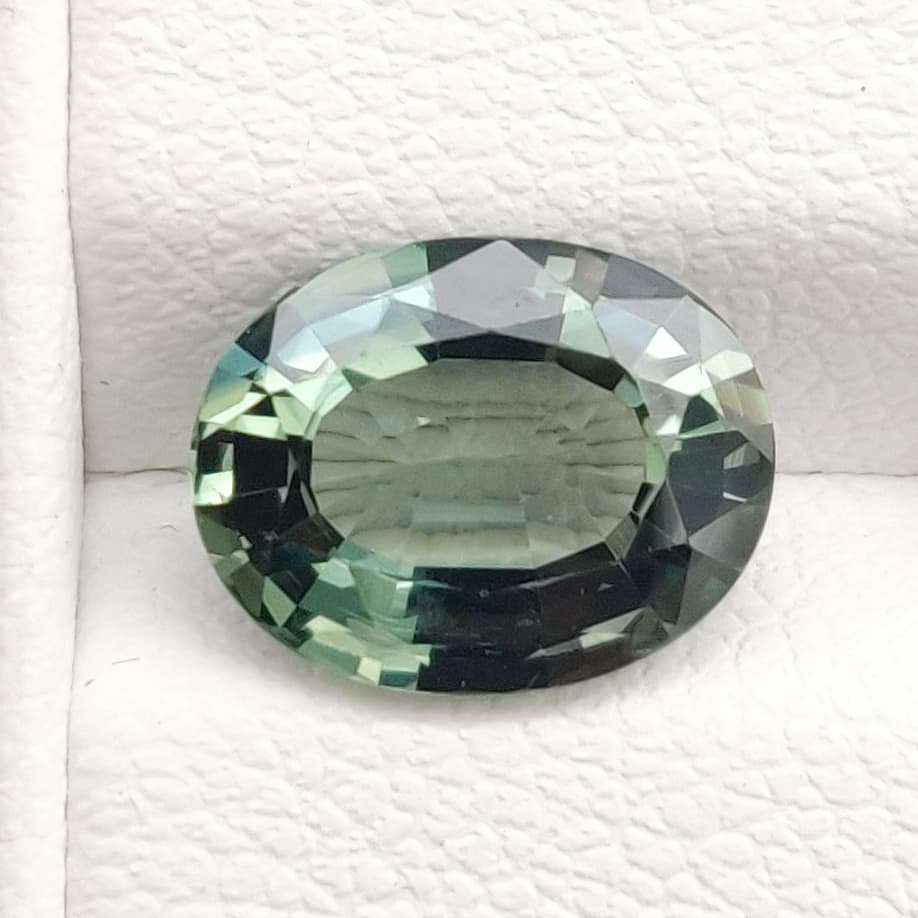 Today we are posting an amazing color of 2.50+ carat of mint sapphire with a touch of blush blue - but this one has a window. What are your thoughts on ethical sourcing if you are wanting us to recut this stone so we can lose the wastage of sapphire?
#tealsapphire #ethicalgems