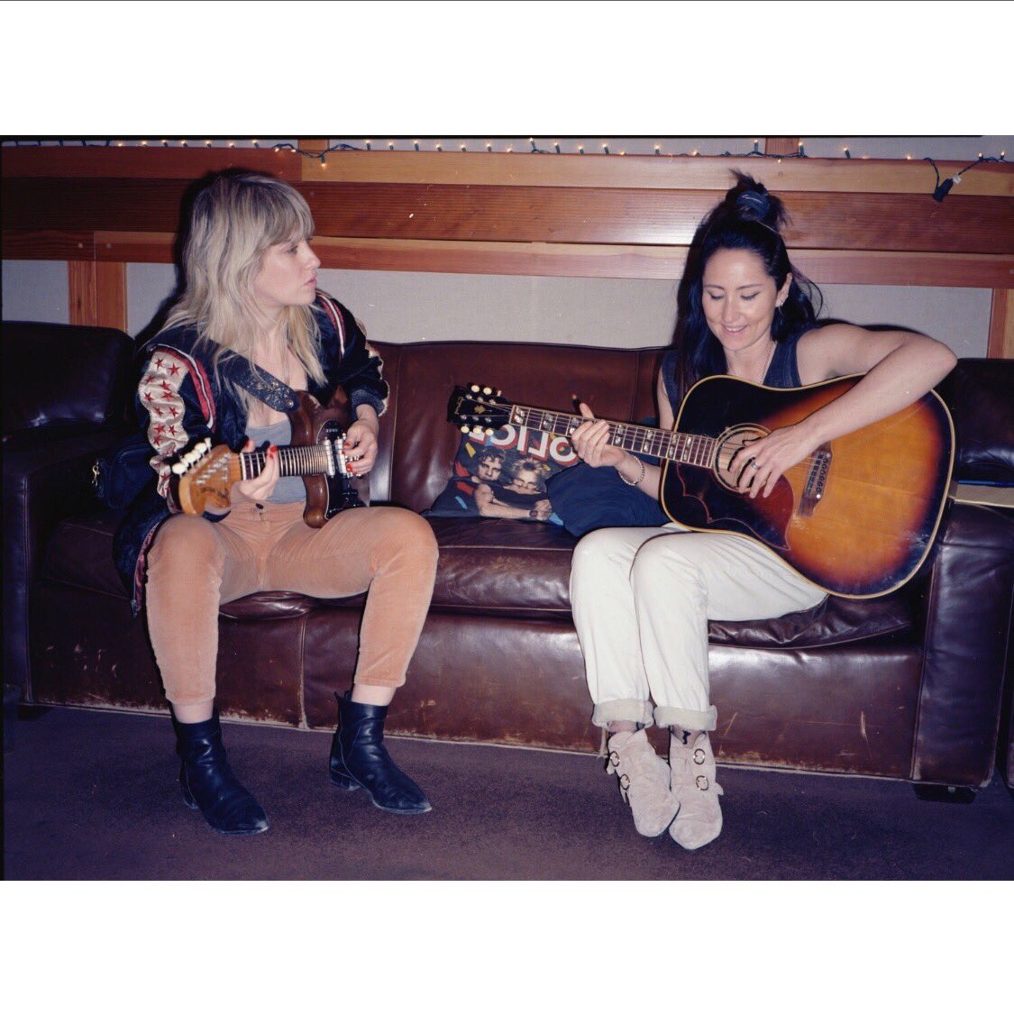 KTTunstall's tweet photo. WOWZ! Huge thanks for all the love for #HighHorse - the collaborative single by @DeapVally, @peaches and I. 

Here’s a couple of pics from our amazo session at #DaveGrohl’s #Studio606 

‘High Horse’ is OUT NOW!

Listen: https://t.co/pNapwgqBrP
Watch: https://t.co/75WUZyDSGR https://t.co/5sJtdKRy7A