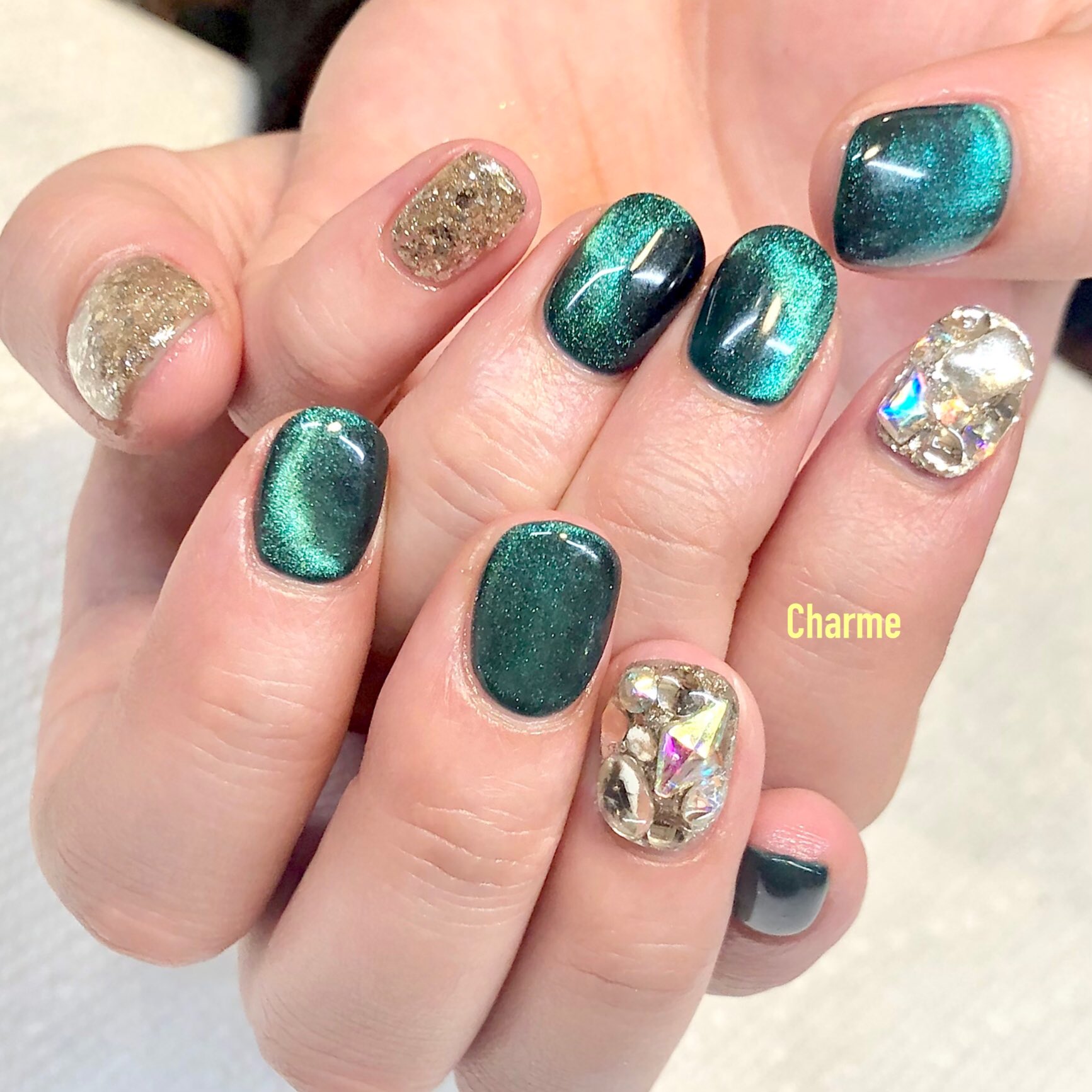 Twitter 上的 Charme Haru グリーンのマグネットネイル まだまだ人気のアートです Nails Nail Nailart ネイル ネイルアート ジェルネイル Nailsaloncharme シャルム 札幌ネイルサロン 春ネイル マグネット ネイル ギャラクシーネイル 埋めつくし