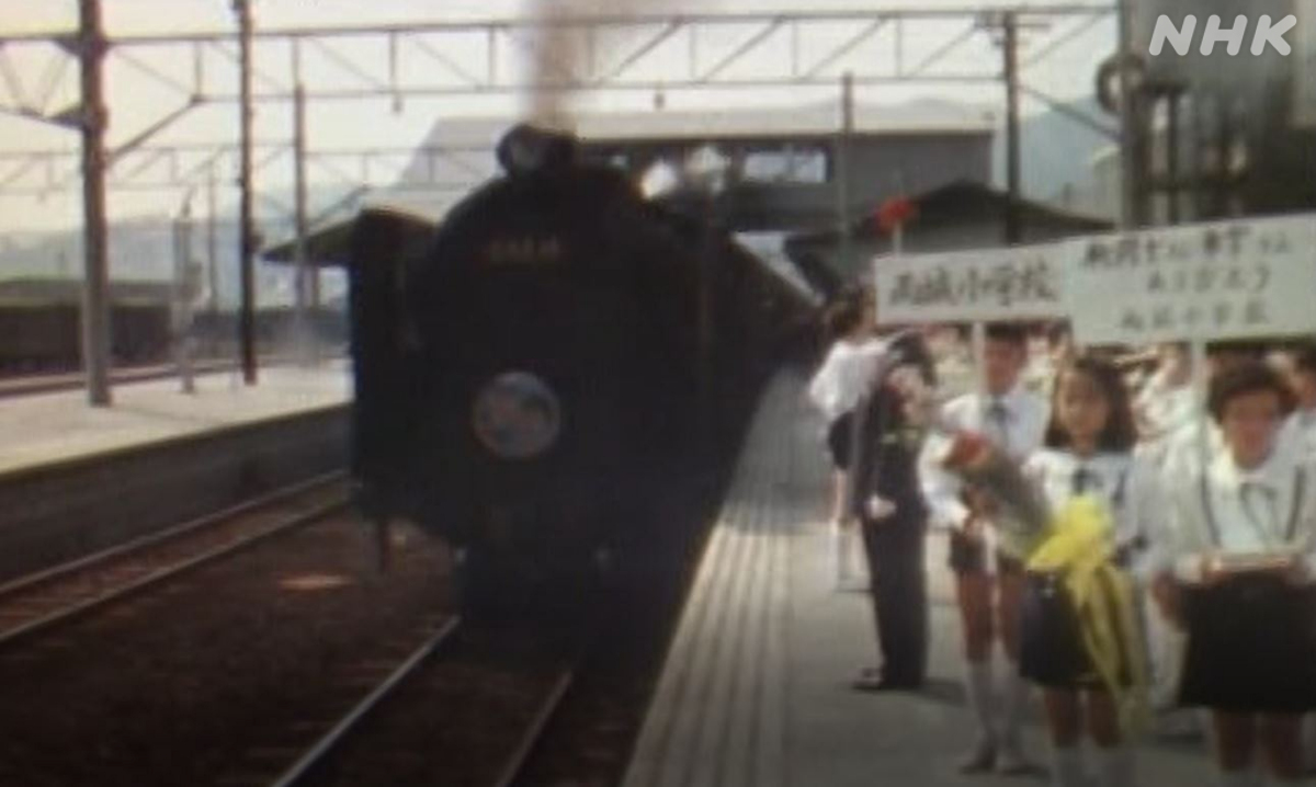 らじる Auf Twitter 貴重なてつおと発掘隊 2代目隊長は 野月貴弘 さん 今回は 広島県にある尾道駅を発車する急行 安芸 の音 広島と東京を結ぶ夜行列車で 電化されていない呉線を走行するときはslが牽引していました 写真はnhkニュース映像に残され らじる Auf Twitter 貴重なてつおと発掘隊 2代目隊長は 野月貴弘 さん 今回は 広島県にある尾道駅を発車する急行 安芸 の音 広島と東京を結ぶ夜行列車で 電化されていない呉線を走行するときはslが牽引していました 写真はnhkニュース映像に残され