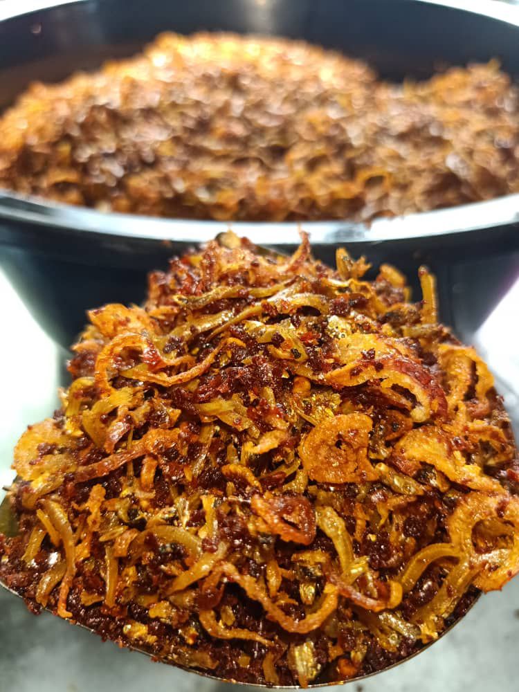 bynursyazwani's tweet image. Koranggg.. Korangggg... Korangg...

Makteh sambal bilis nii.. Dah soldd out tauu semalam.. 

Wani restock 35 balang, khamis dapat stok, malam tadi dah habisss😭😭

Soo anyone nak join pre oder? 
Insyallah jumaat ni stok baru sampaii
#sambalbilisgaring