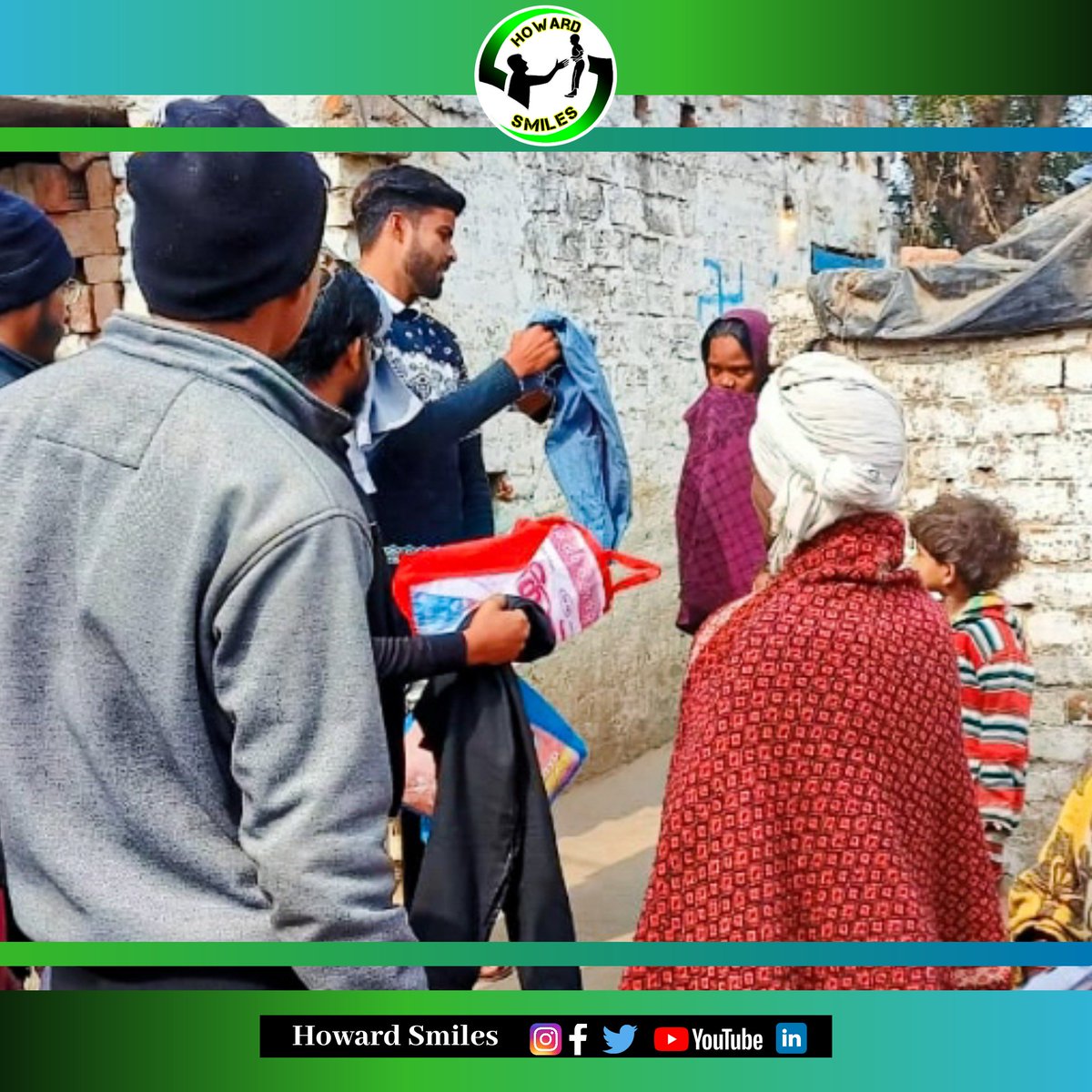 HowardSmiles's tweet photo. A little help along the way can help someone to reach through alot in their lives.
#howardsmiles #hunger #hungerkills #humanity #sharingjoy #love #happiness #socialcause #kind #kindness #ngo #helpinkind #donatefood https://t.co/uDzwa3wm8Q