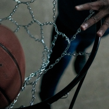 2 of 6 | Real-life PT Jay Nubian @jay.nubian plays our Trainer in this project for Epson <a href="/epsoneurope/">Jo Jamieson</a> 
Link to the commercial in our bio

#Epson #projectors #gaming #homecinema #workout  #SonyVenice <a href="/sonyproeurope/">Sony | Professional Europe</a> #8k #CanonK35 #visualeffects #VFX #advertising #marketing #content