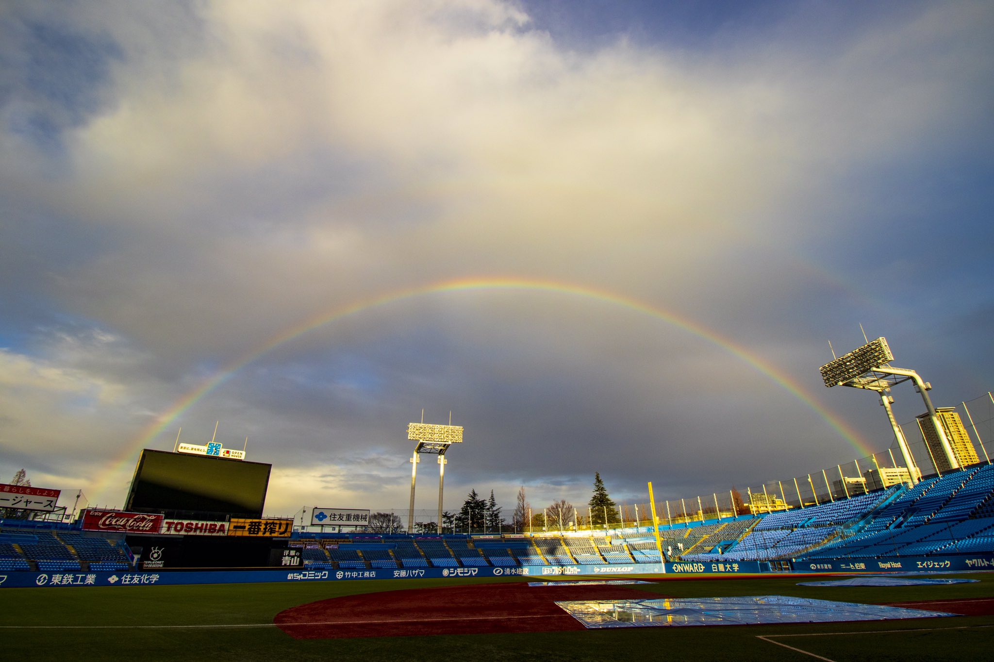 明治神宮野球場 公式 神宮球場 Jingustadium 虹 Rainbow T Co Bwbvlppiow Twitter