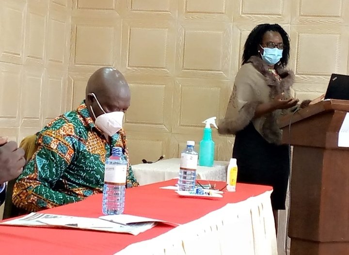 MOHA_made_'s tweet photo. Week 5 of #RaisingtheBar Infection Prevention and Control training kicks off at the @WHITERHINOHOTEL in Nyeri County, with Janet Mule @MOH_Kenya sensitizing the #PHOs on Environment Health. https://t.co/iIDDi37v8G