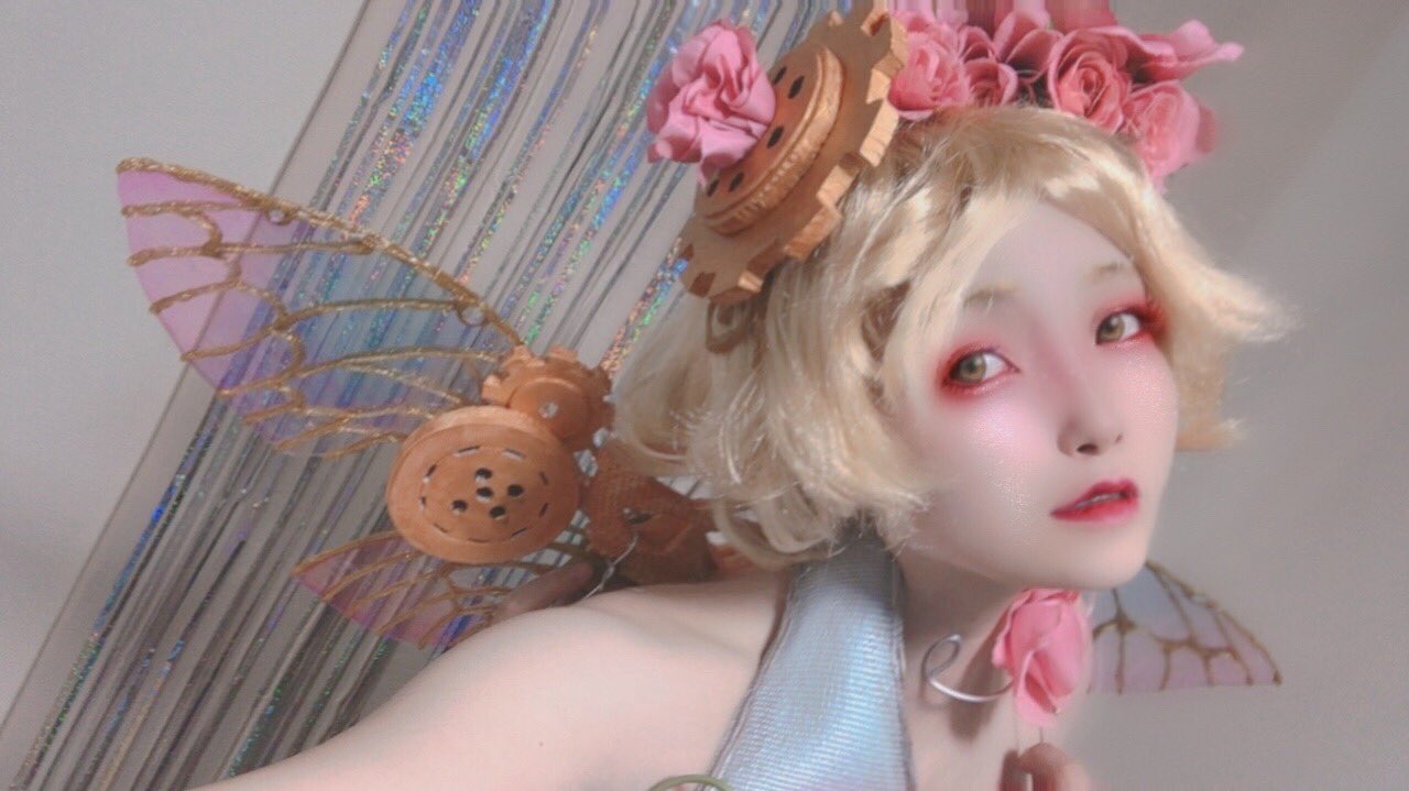 最果てかなで 1日遅れですが手作りの新衣装 良かったらチョコのかわりに ꨄhappy Valentineꨄ 枯れない花 機械技師 バレンタイン21 Identityv 第五人格 トレイシー推しによるトレイシー推しのためのトレイシー 機械技師 コスプレ T Co