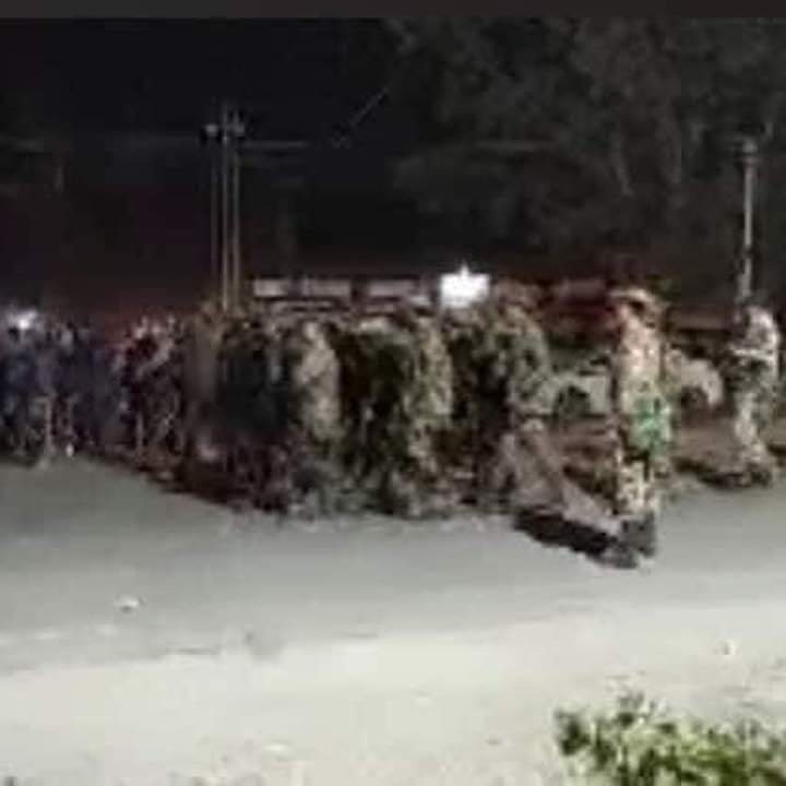 Winkhin8's tweet photo. Junta starts Violence
People were attacked by the police at night. People were arrested with no warrant at night. Our nights aren't safe anymore. HelpUs!!! SOS!!! TW:Blood and Violence
#WhatsHappeningInMyanmar 
#CrimeAgainstHumanity 
#StopNightArrest https://t.co/qsXfVpzgwx