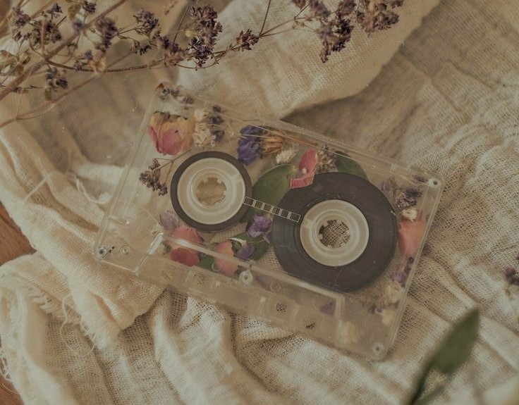 jinharembase's tweet photo. JINKOOK DEPT — 15

❒ What We Talk About When We Talk About Us ❒

Dari sekian memori yang hampir mati dan dimatikan, pasti ada satu yang bisa diselamatkan. Setidaknya itu yang Jungkook percaya.

#SJHeartBlast https://t.co/U8c04DgsdE