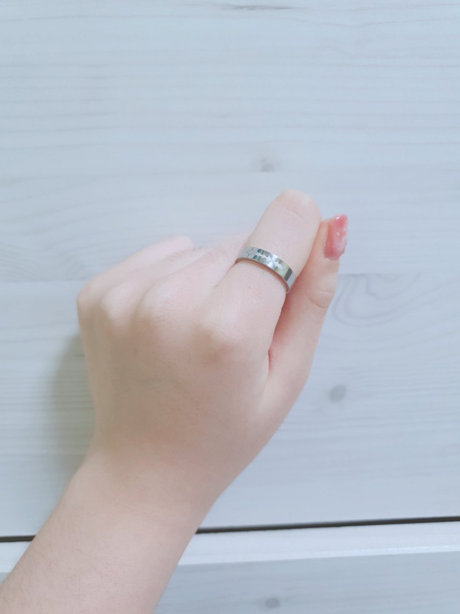 끄악 반지 오늘 왔는데 진짜 너모 예뻐요ㅠㅠ
반지 산거 진짜 넘 잘한 일인 것 같아요😍
공주 목소리랑 매일매일 함께 할게용🥰
<a href="/DODO_0423_/">돋오 ◡̈</a>