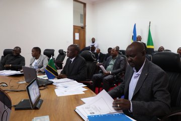 AgentDiplomatic's tweet photo. The Second Extra-Ordinary Meeting of the Tripartite (COMESA-EAC-SADC) Council of Ministers is underway 

Mkutano wa Pili wa Dharura wa Baraza la Mawaziri la Utatu wa COMESA-EAC-SADC, ambao unafanyika kwa njia ya video unaendelea muda huu. https://t.co/aGiAM7cdWc