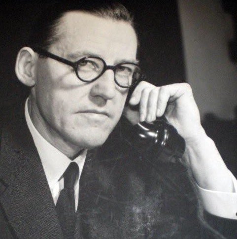 WhitchurchHosp's tweet image. An old date stamp @WhitchurchHosp 
Letters were dated with a department stamp when they arrived 
Here is a Physician Superintendent example from 1950
The Superintendent at this time was Dr Thomas Hennelly

#OTD
#datestamp 
#superintendent