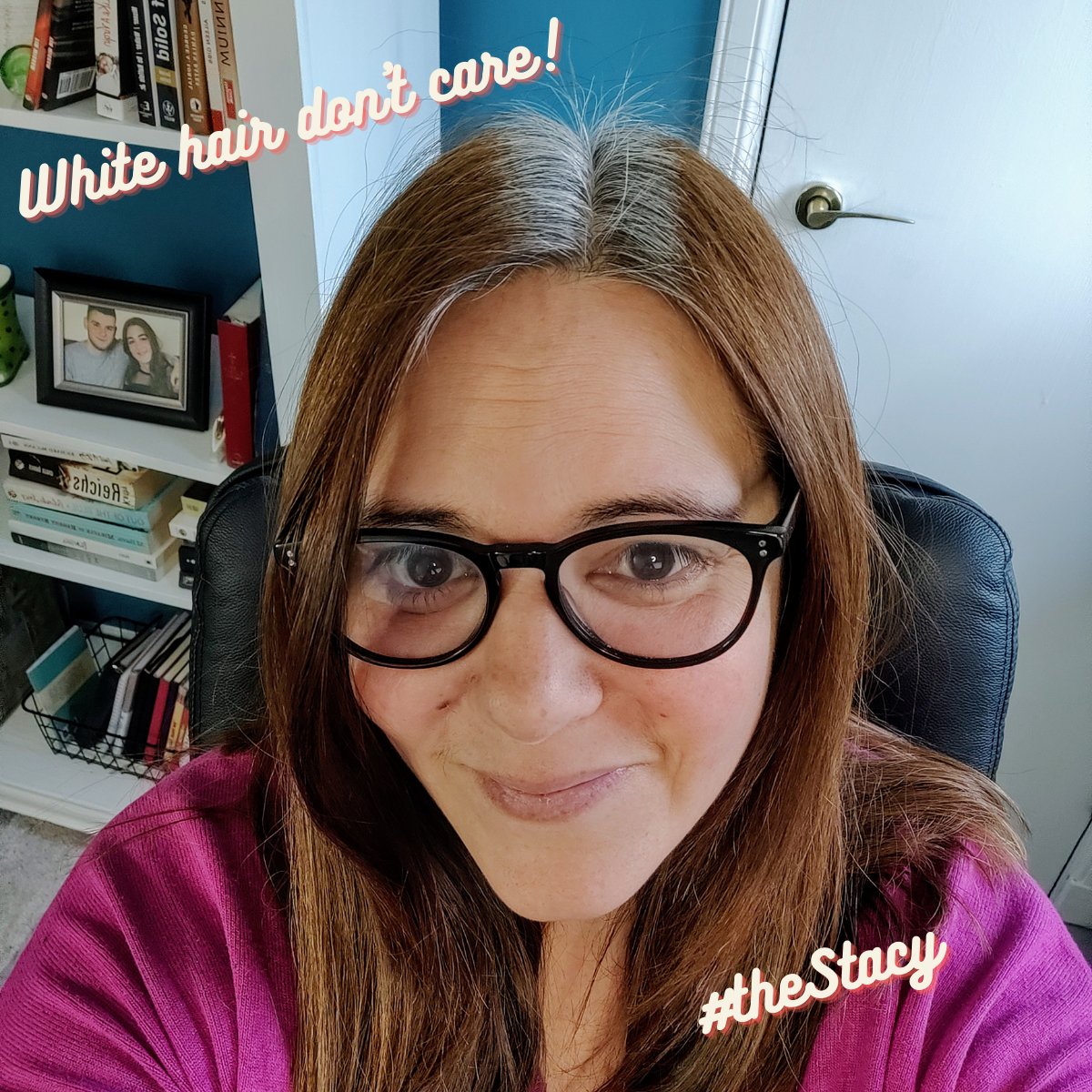 The 90's had '𝘁𝗵𝗲 𝗥𝗮𝗰𝗵𝗲𝗹' can the new 20's have '𝙩𝙝𝙚 𝙎𝙩𝙖𝙘𝙮'?  🦨 

#thestacy #whitehair #dontcare #hairdressers #skunkhair