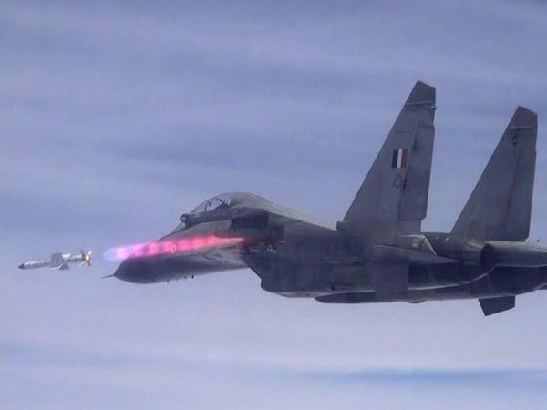 marketsday's tweet photo. India to start trials of 160 km strike range Astra missile this year
Read @ANI story | https://t.co/h436f0gCGB https://t.co/TyoL1DMspK