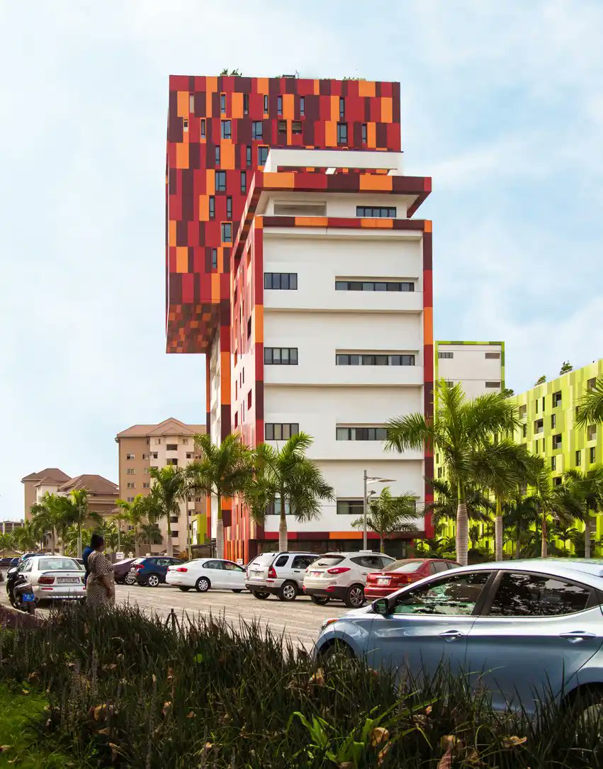 Villagio Vistas, Ghana's tallest residential building with 27 floors. The  luxury apartments were designed and styled in the iconic Ghanaian kente  cloth patterns., image size:851x1085
