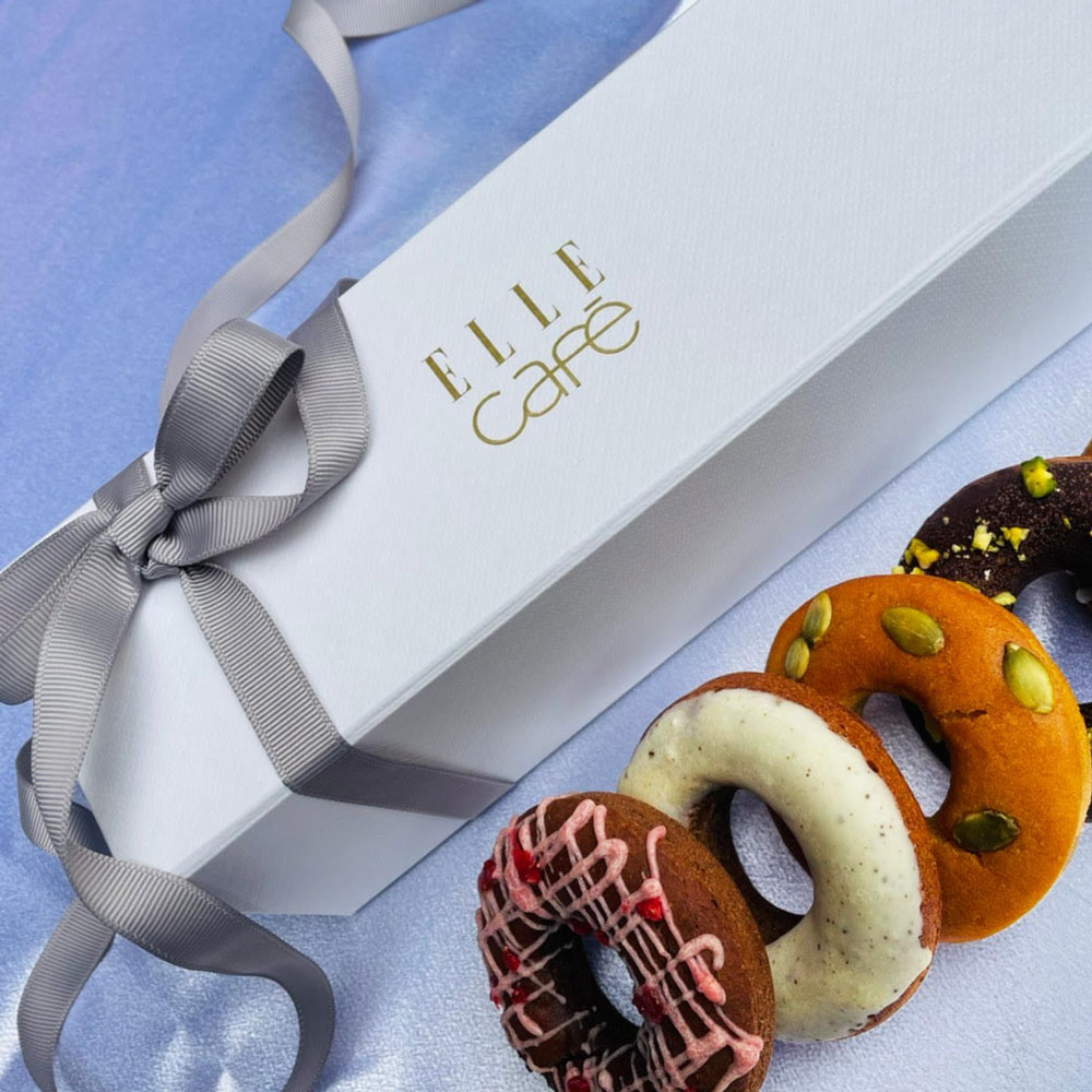 ellecafepr's tweet photo. 本日よりホワイトデー限定
糖質コントロール ドーナツを販売開始🍩

ELLE caféのドーナツはグルテンフリー、
低糖質で低GI、ローカロリーで作られています。

自分へのご褒美はもちろん、大切な方へのギフトにいかがですか？🎁

50セット限定ですのでお早めに✨ https://t.co/UrFEsm57KC