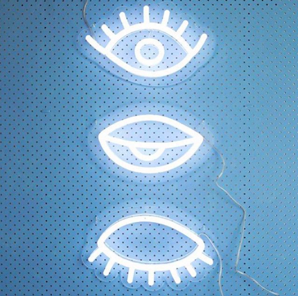 OurHourOff's tweet image. Annnnnd it's Monday 👁️ 👁️  If you're not feeling rested and ready for another week ask yourself if these pesky screens have anything to do with it? Screen use near bedtime can really impact our sleep quality 👎 👎 👎  Top tip: no screens in the bedroom 💪 #OurHourOff