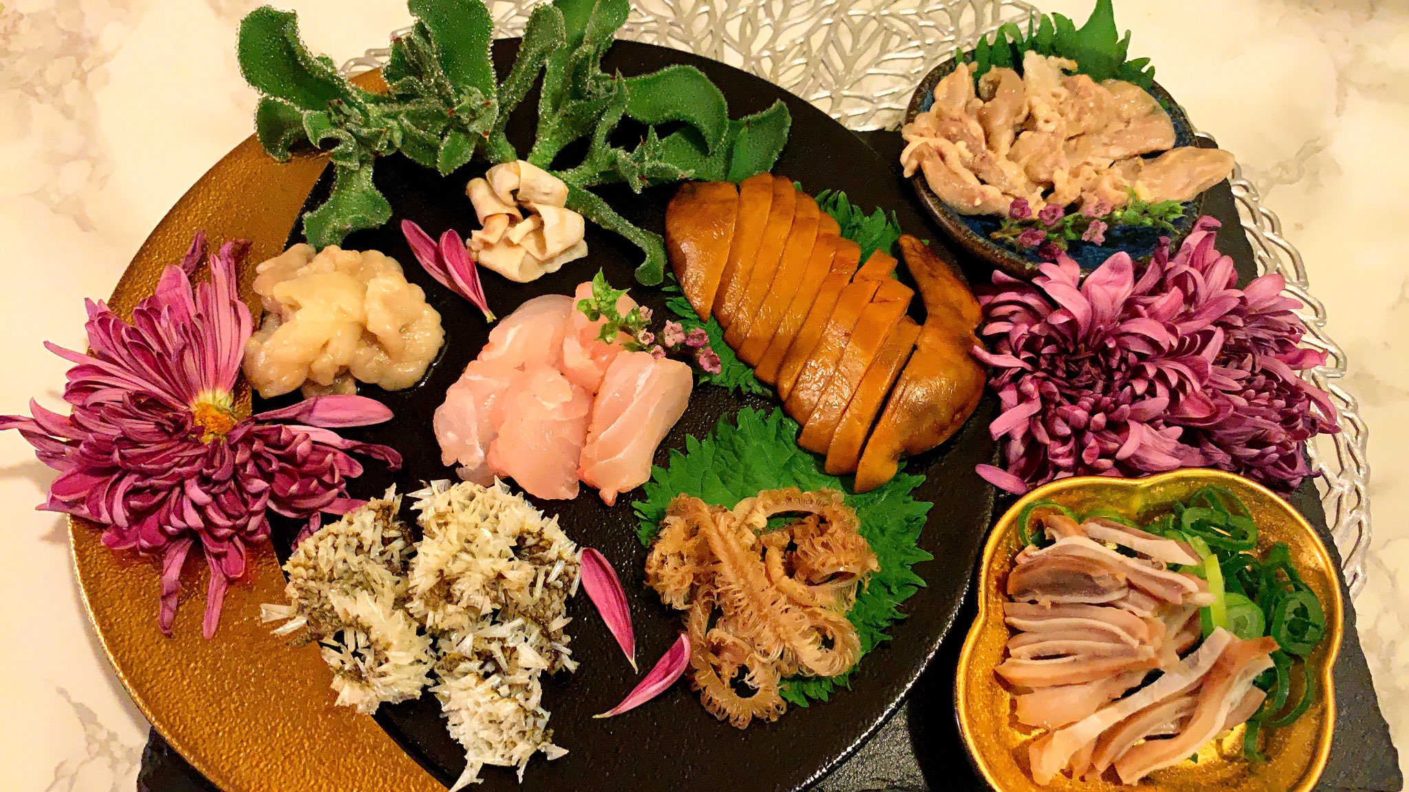 オーロラ Aurora おうちごはん クエの内臓食べ尽くし 憧れのクエを解体したよ まずは 内臓料理で楽しむよ 胃袋 腸 キモ ウロコ エラ 幽門垂 内臓脂肪だよ お刺身も少しだけ味見 書き切れないのでリプに感想を