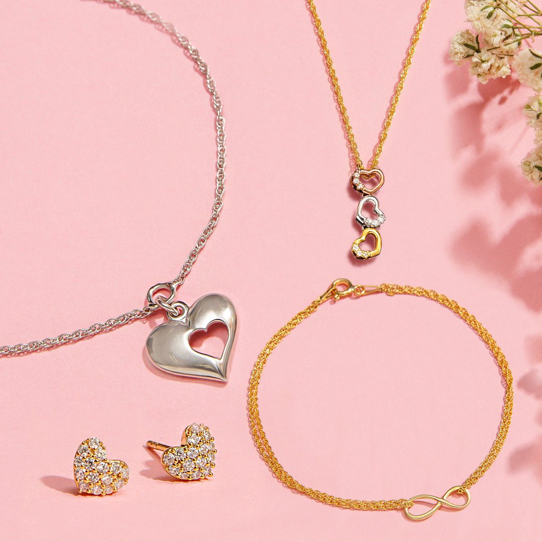 It’s never too late for the V-Day celebration 😍• Gift some love all day & everyday 💝🥰
Shop here: https://t.co/4y8ZKeYEnY
#PipaBella #FashionJewellery #FashionAccessory #ValentinesGift #SeasonOfLove #ValentinesDay2020 https://t.co/3STbwCS55L