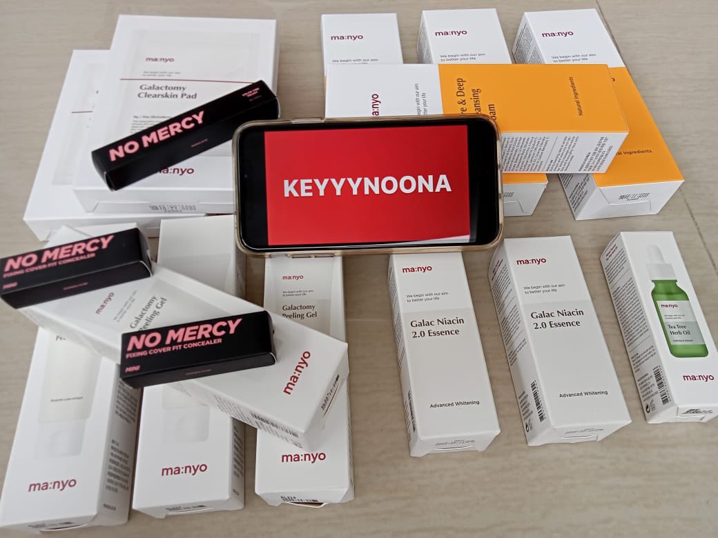GIVE AWAY 🎉
Dalam rangka memeriahkan ultah so junghwan yg ke 16 taun (umur inter) / 17 (umur korea)
Aku mau bagi2 skincare manyo 16 items + saldo spay/ovo 50k masing2 buat 17 org~
-
Syaratnya follow aku 😂
RT TWEET INI 
Jan lupa nti ucapin bday ke wawan (aku cek!)
End 17 feb