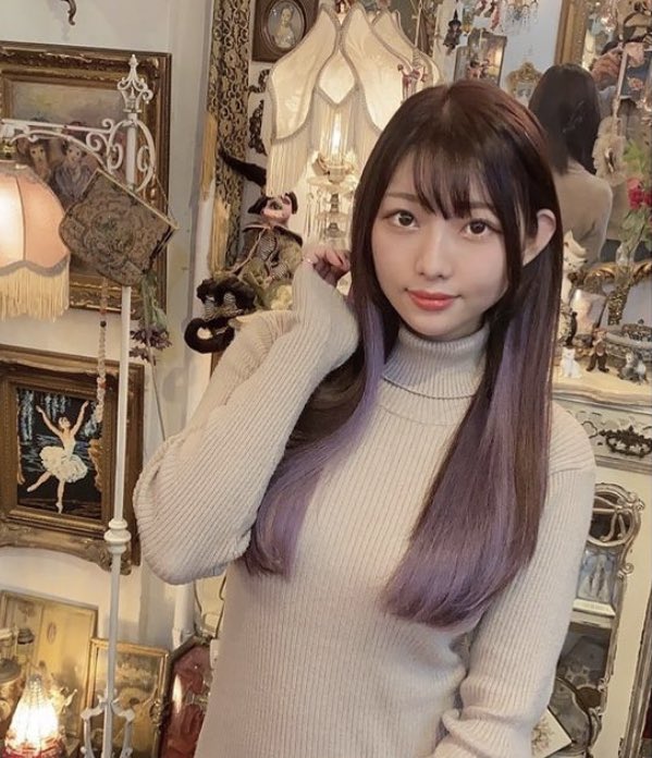 隠れてるけどエロいなあ。