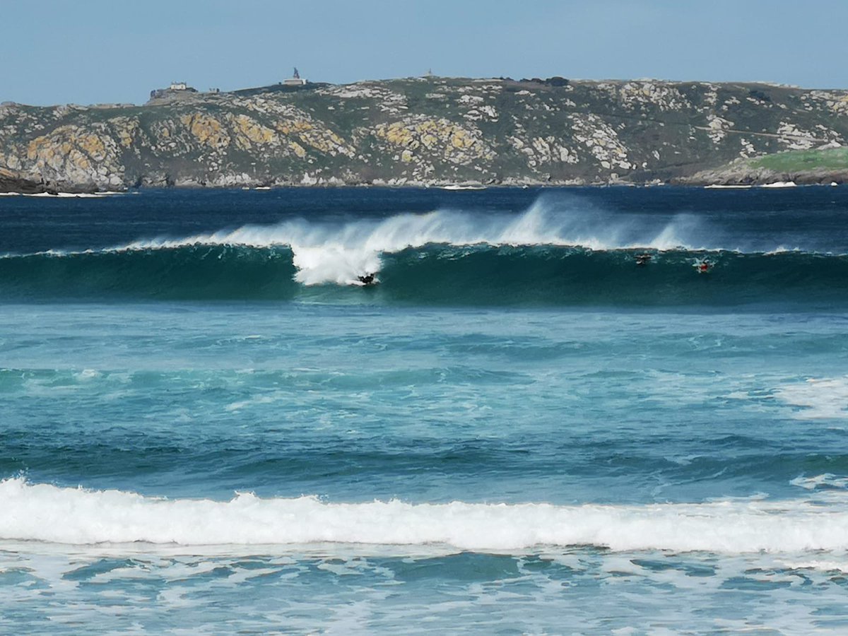#malpipeline ayer!!!

#Twitter : <a href="/malpicasurf/">MalpicaSurf</a>
#Facebook : <a href="/malpicasurf/">MalpicaSurf</a>official
#Instagram : <a href="/malpicasurf/">MalpicaSurf</a>
#YouTube : @malpicasurf
#malpipeline #malpica #costadamorte #deathcost #galicia #surf #bodyboard