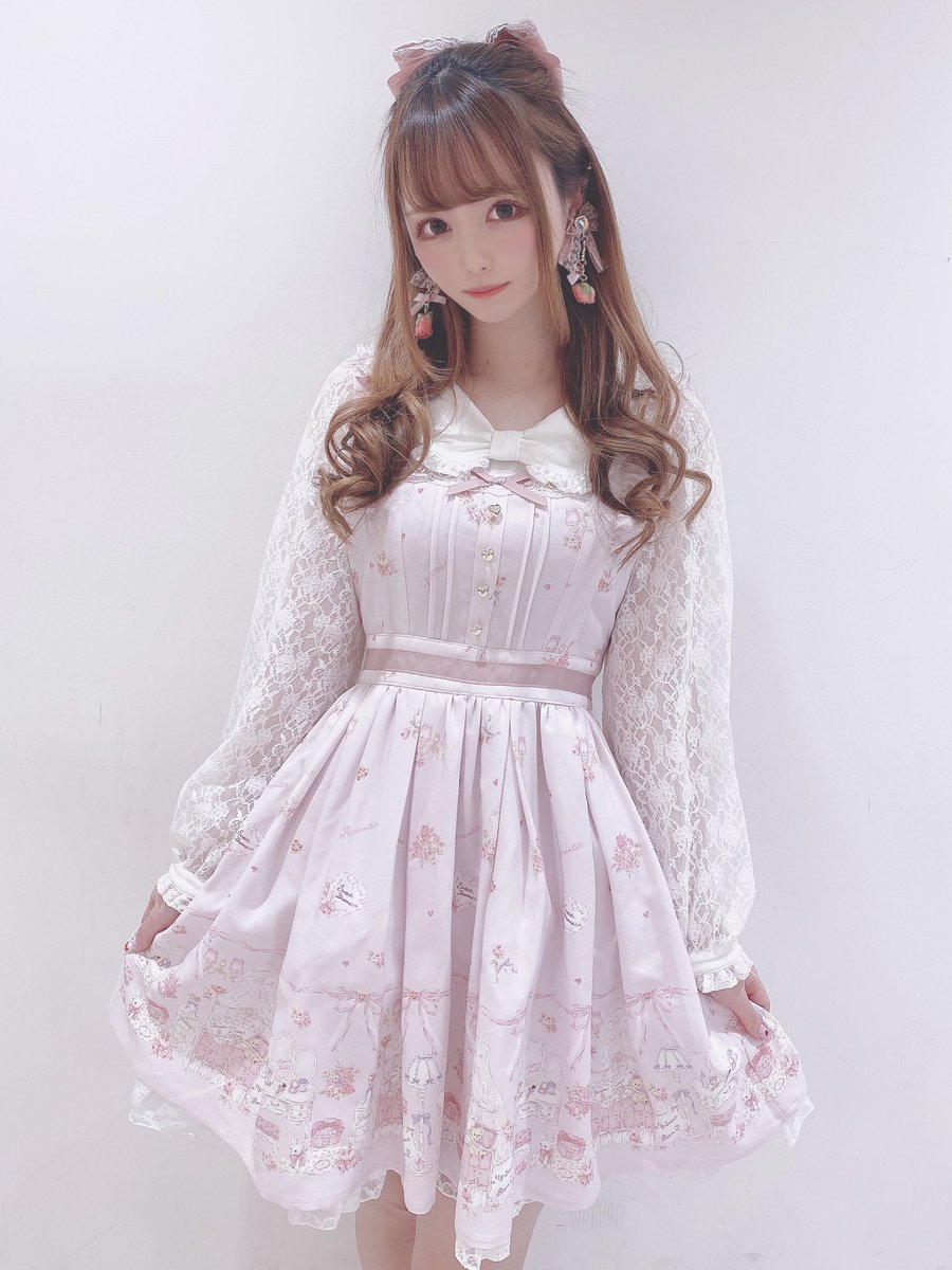 LIZ LISA a X: LIZ LISA a X: