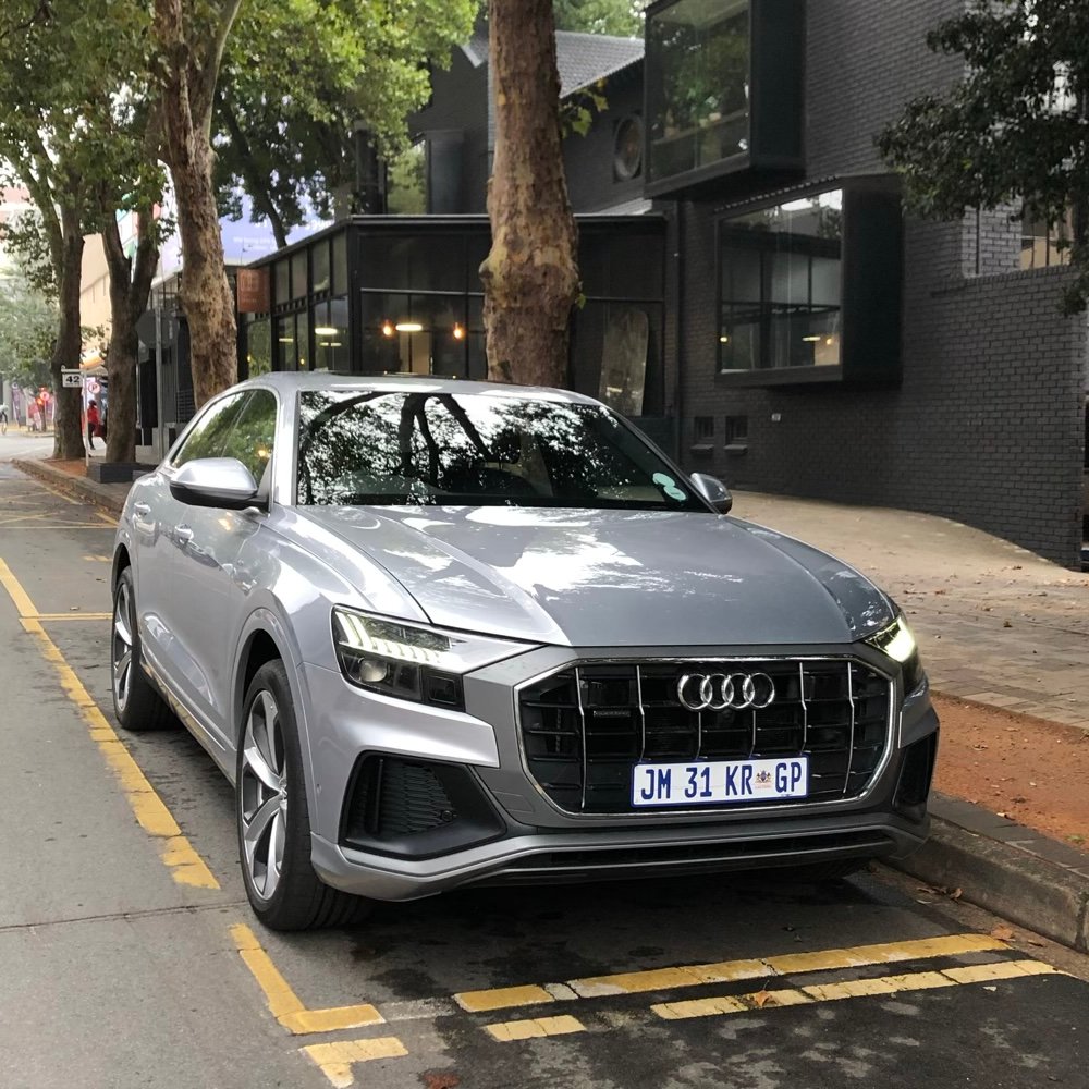 SpikeTheCarGuy's tweet photo. Day 5: Unmistakable style, loads of interior space &amp; comfort, a smooth diesel drive and even a bit of off-road prowess!

Hard to fault the @audisouthafrica Q8; easily delivers everything a luxury SUV should.

Audi Q8 45 TDI R1 681 080

#audi
#q8
#5DayTest
#EatSleepDriveRepeat https://t.co/jYndUAU8tE