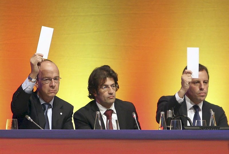 They did not manage to destroy Laporta, but Barça did got destroyed. Almost nothing has remained since except the name. Not from the club. And so, you can teach a business school course about how an empire can disappear in a decade, if managed so bad.