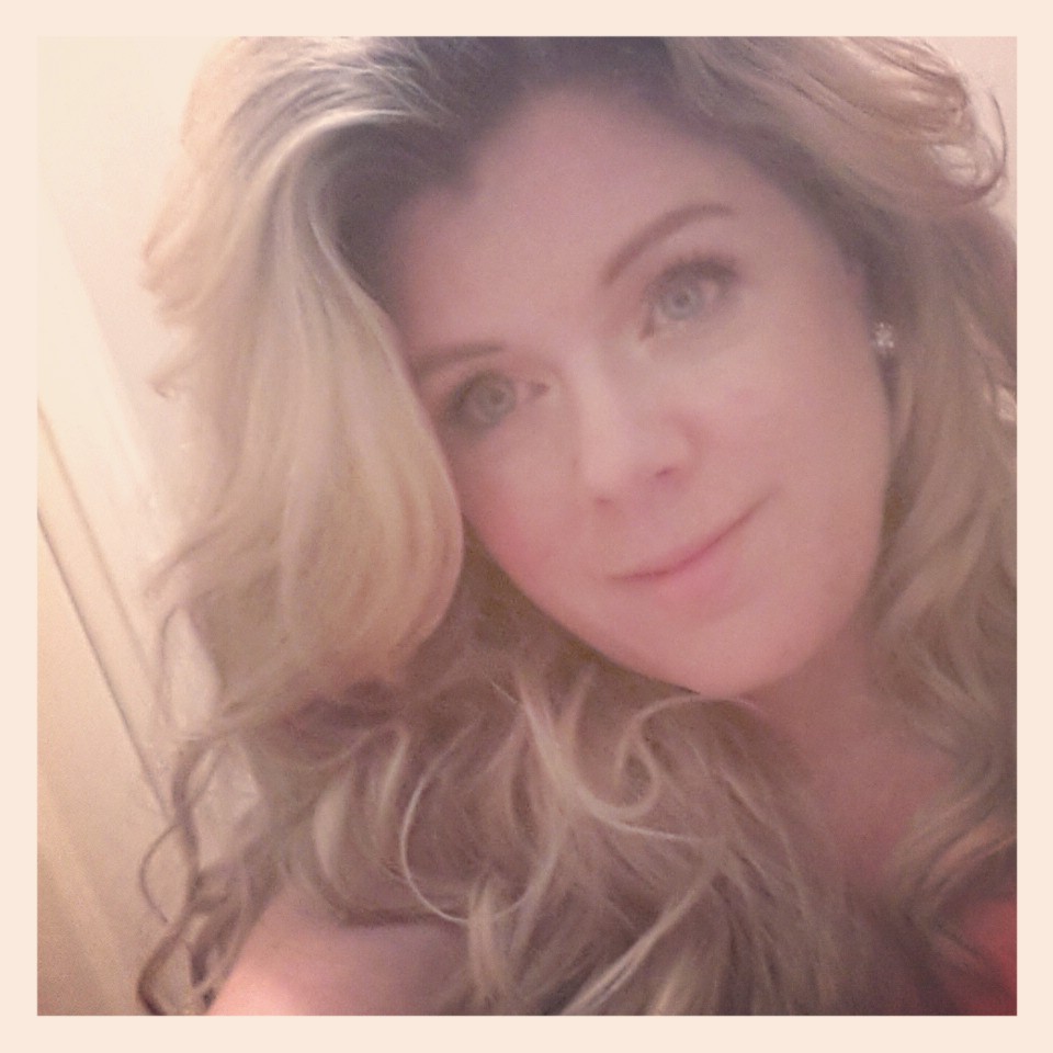 andy_redhez99's tweet photo. Happy anniversary to the most beautiful woman on earth xxx https://t.co/5uOWrSgxHY