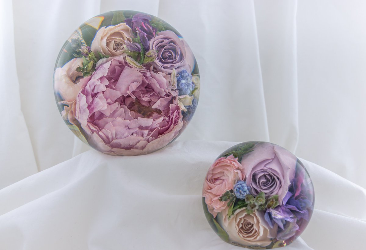 preservedintime's tweet photo. Preserving just a little spray of flowers can give you a lifetime of memories https://t.co/VPfyM1eXCC