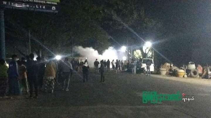 Kachin citizens tried last night for electrical power outage throughout the country. They had injuries, vomiting eye bombs, running through guns all night without sleeping and reuniting. Be

Salute to Kachin citizens.
#Feb15Coup #WhatsHappeningInMyanmar